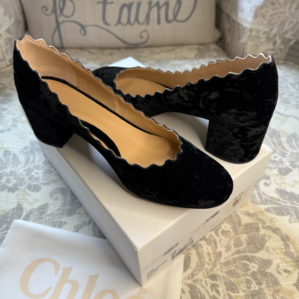💯 Authentic Chloe Lauren Scalloped Velvet Block-Heel Pumps Black EU 39/ US 9